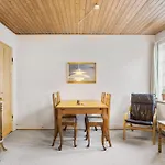 Feriehus 2 Bedroom Awesome In