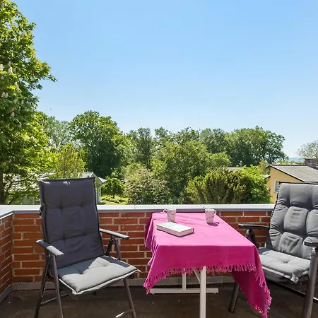2 Bedroom Awesome In Feriehus