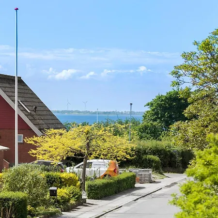 2 Bedroom Awesome In Сasa de vacaciones Rudkøbing