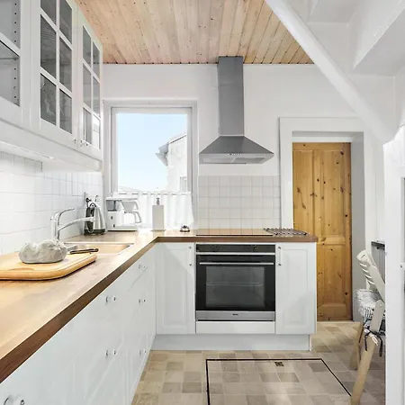 Сasa de vacaciones 2 Bedroom Awesome In Rudkøbing