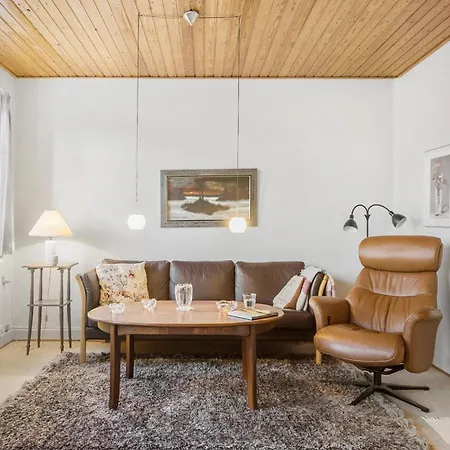 2 Bedroom Awesome In Feriehus