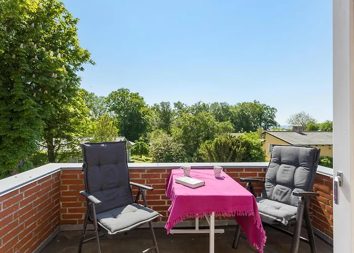 2 Bedroom Awesome In Ferienhaus