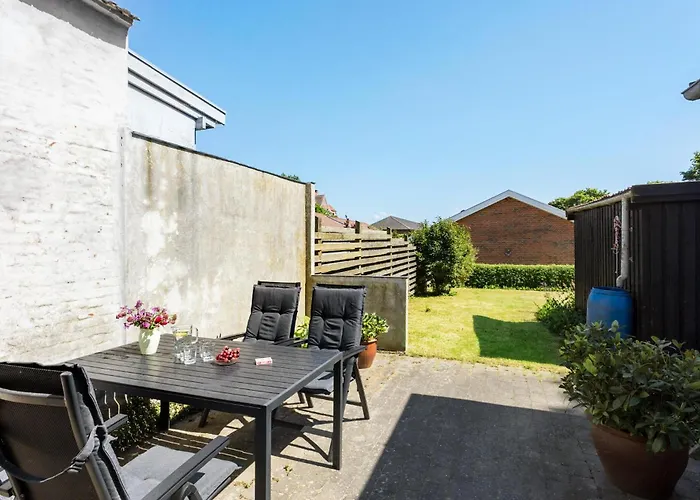 2 Bedroom Awesome In *
