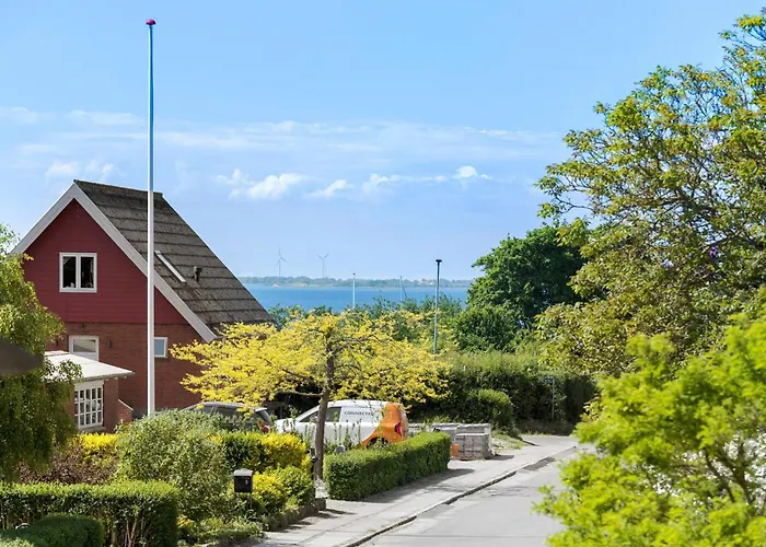 2 Bedroom Awesome In Сasa de vacaciones Rudkøbing