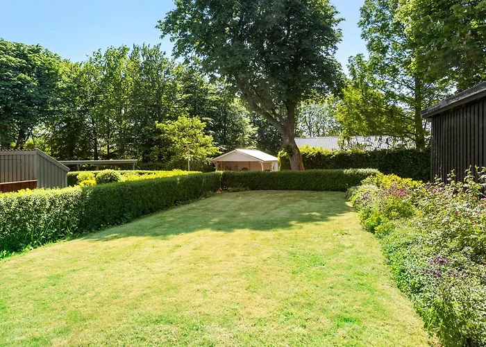 Сasa de vacaciones 2 Bedroom Awesome In *