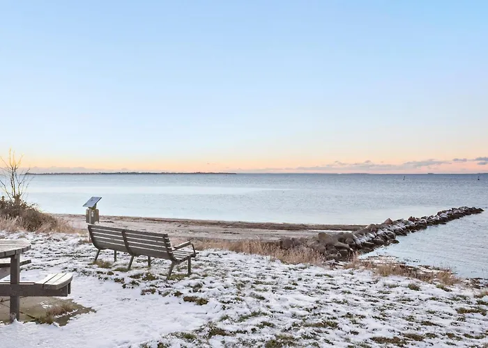 Сasa de vacaciones 2 Bedroom Awesome In Rudkøbing