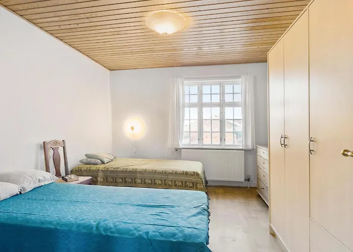 Сasa de vacaciones 2 Bedroom Awesome In *